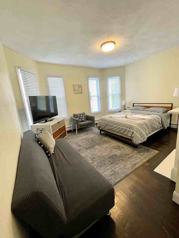 11A Bowdoin Ave - Photo 7 of 34