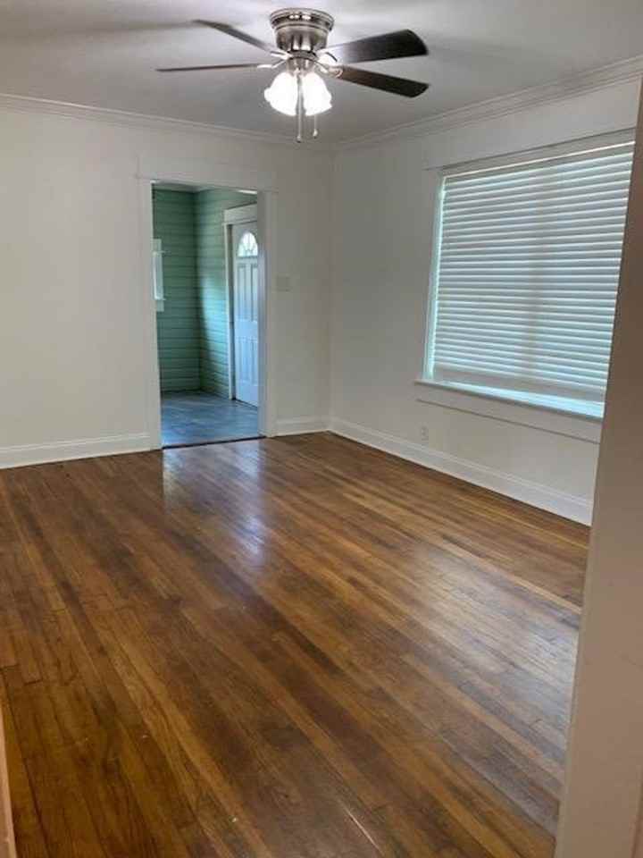 3625 Dover St - Photo 4 of 8