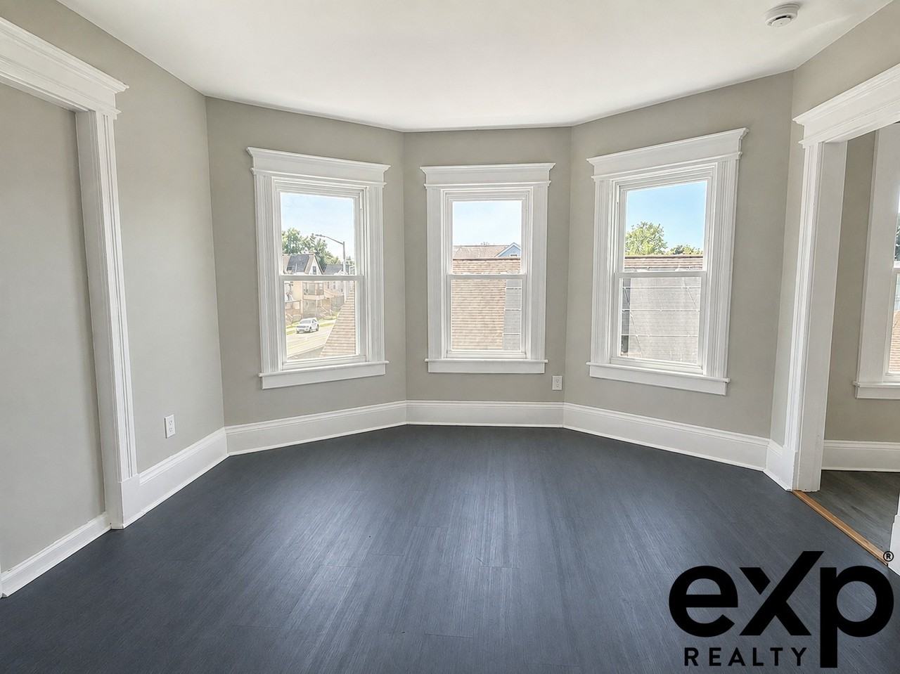 744 Carew St #2 - Photo 4 of 15