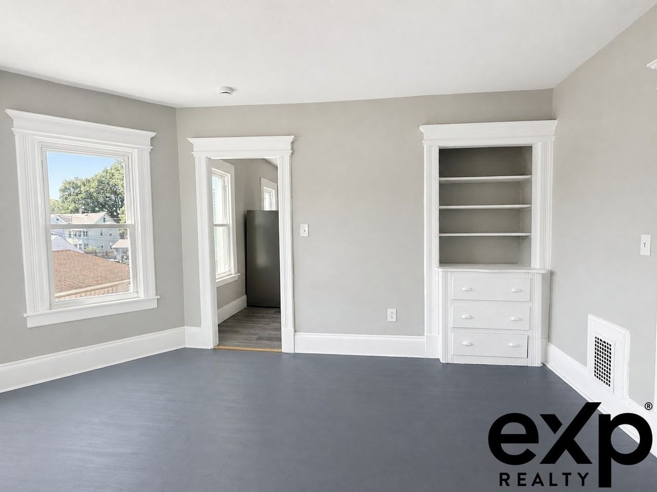 744 Carew St #2 - Photo 5 of 15