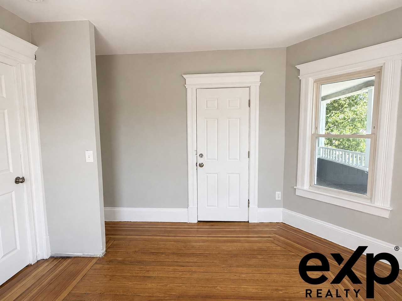 744 Carew St #2 - Photo 7 of 15