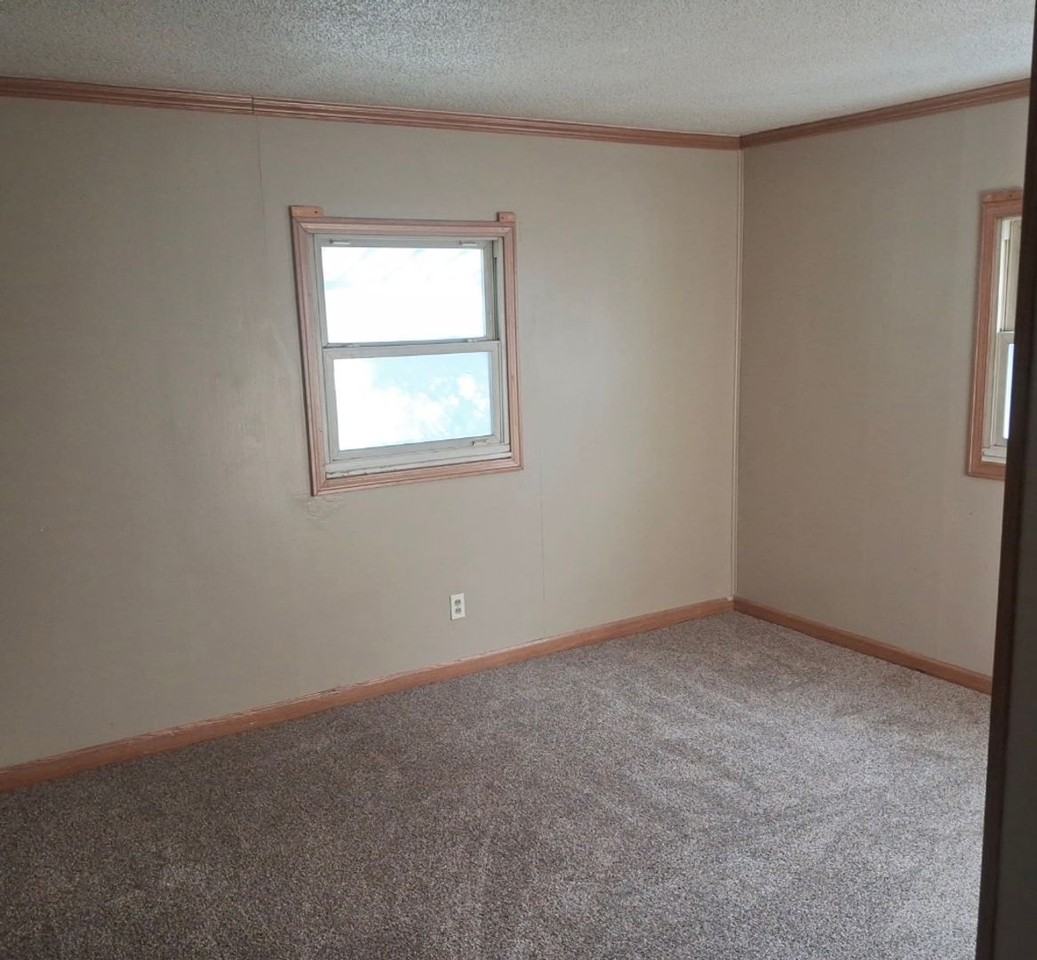 17 Ruth Ct - Photo 7 of 7