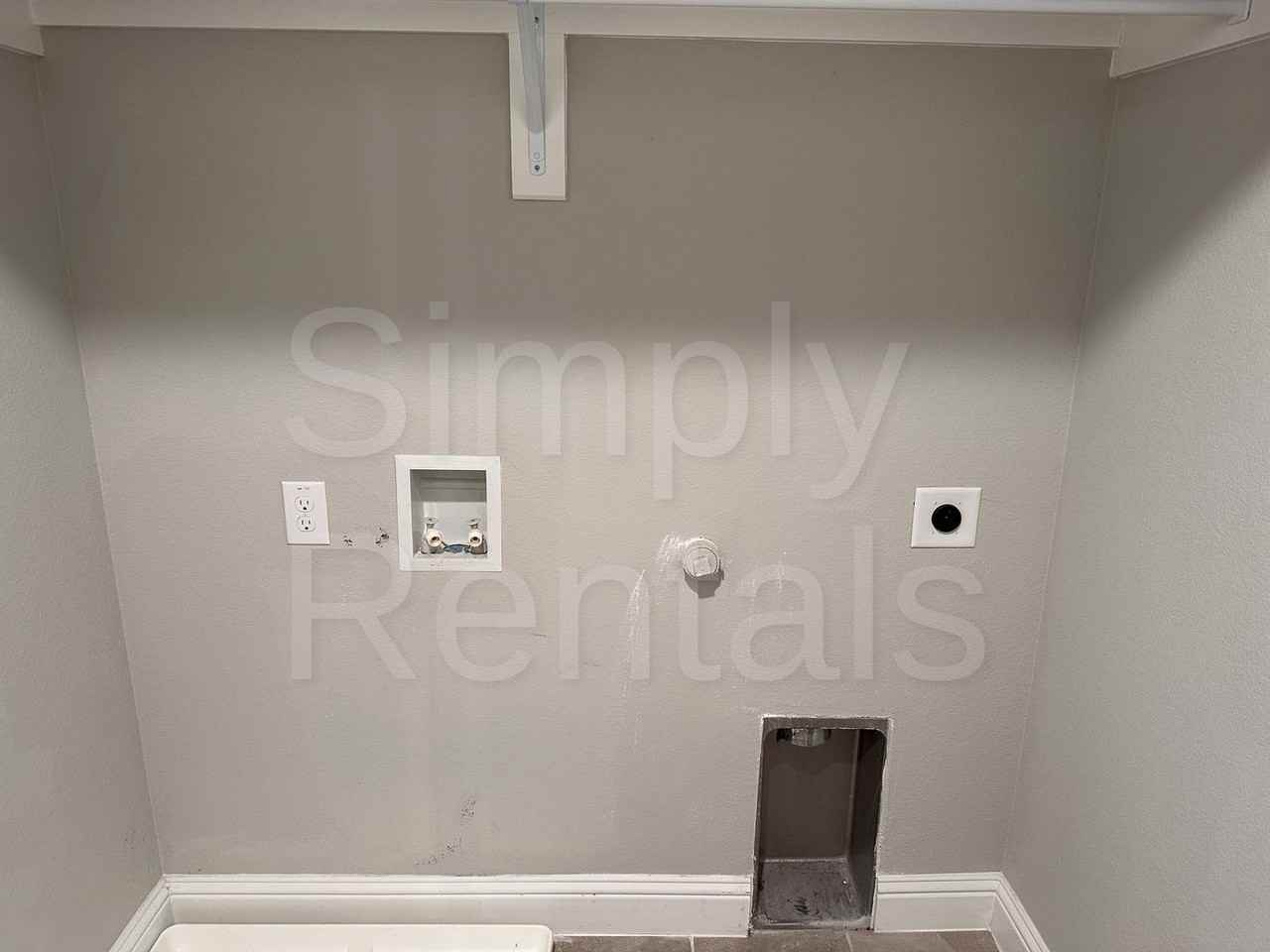 6801 Jade Dr - Photo 5 of 17