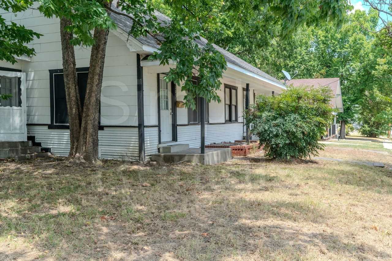 1410 Sycamore St - Photo 4 of 29