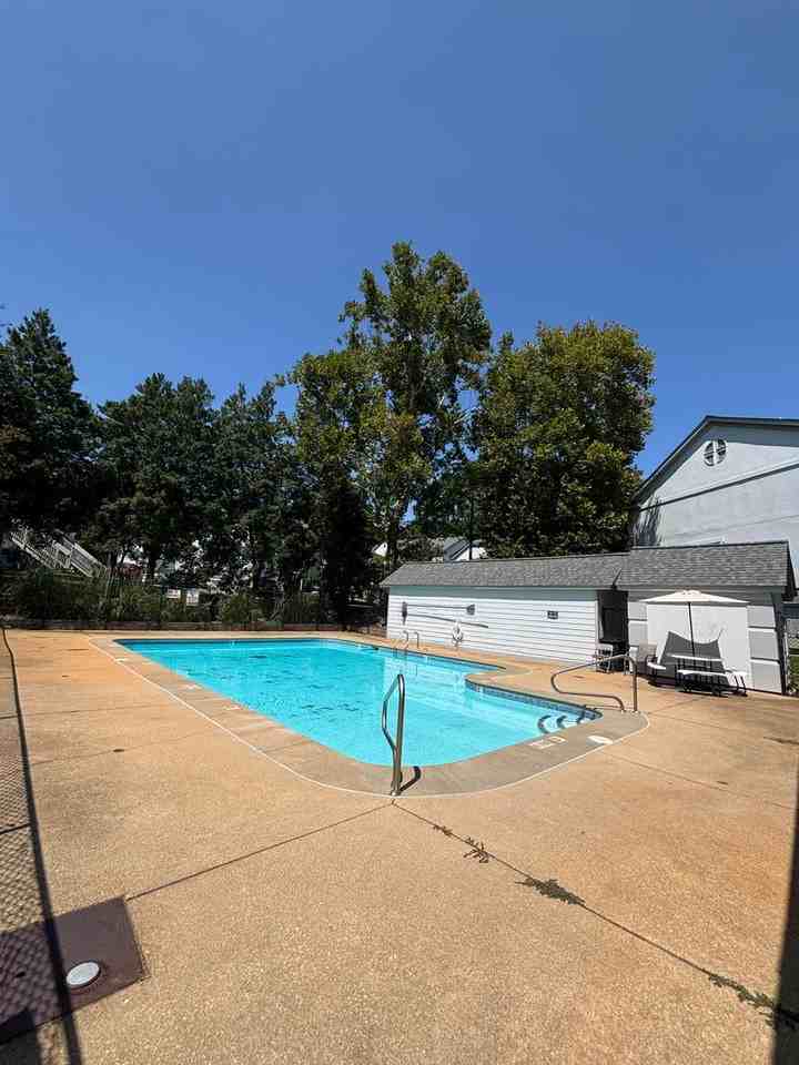 2502 Avent Ferry Rd - Photo 2 of 16