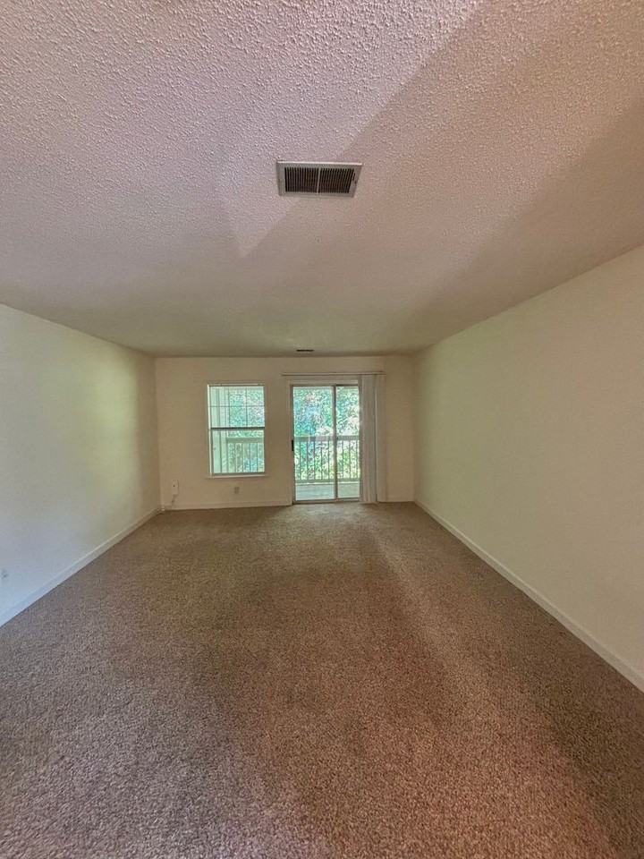 2502 Avent Ferry Rd - Photo 5 of 16