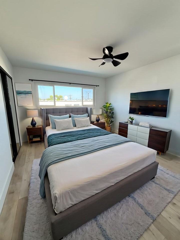 14939 Gagely Dr - Photo 4 of 12