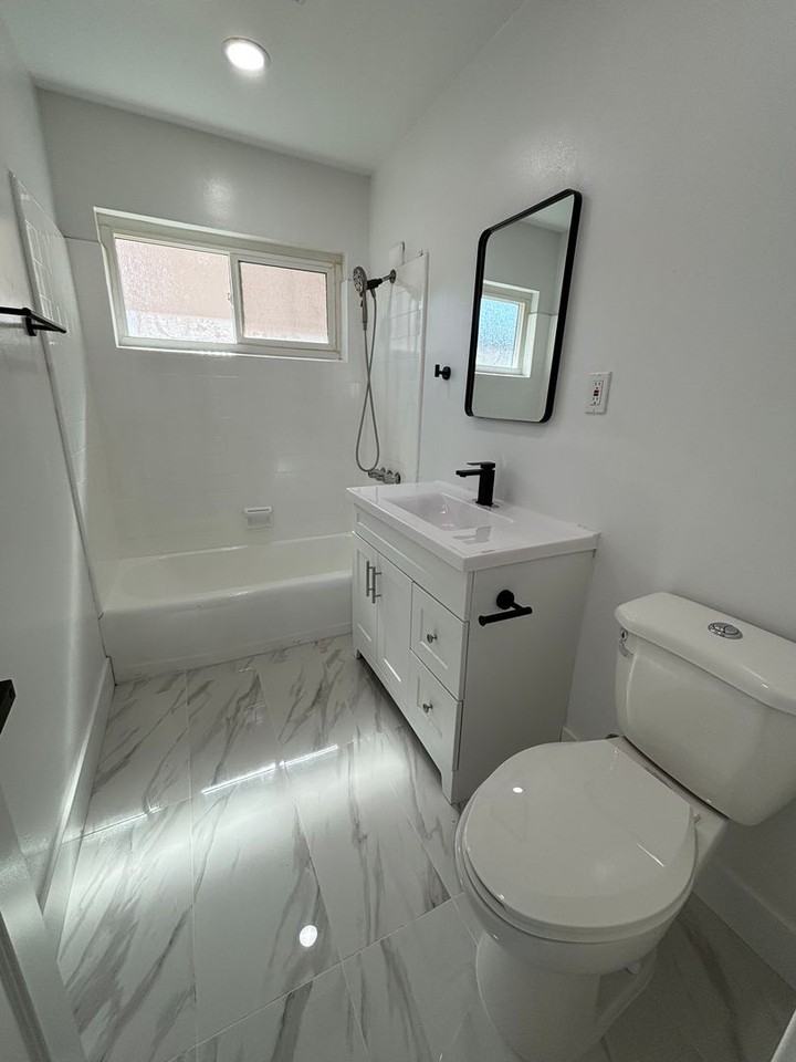 14939 Gagely Dr - Photo 6 of 12