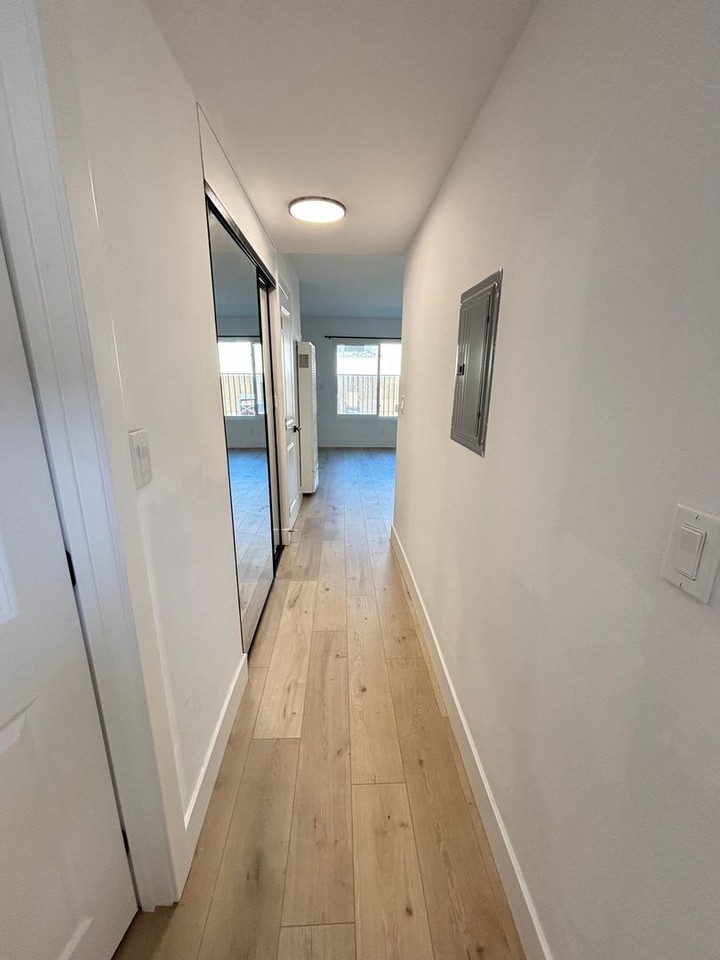 14939 Gagely Dr - Photo 7 of 12