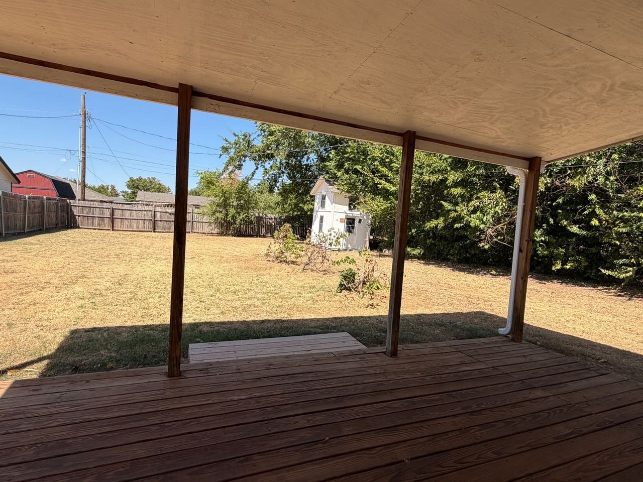 6213 Nw Cherry Ave - Photo 5 of 11