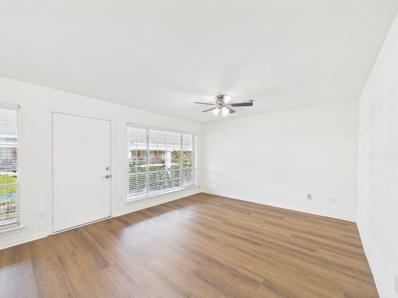5343 Richmond Ave Unit 21 - Photo 5 of 30