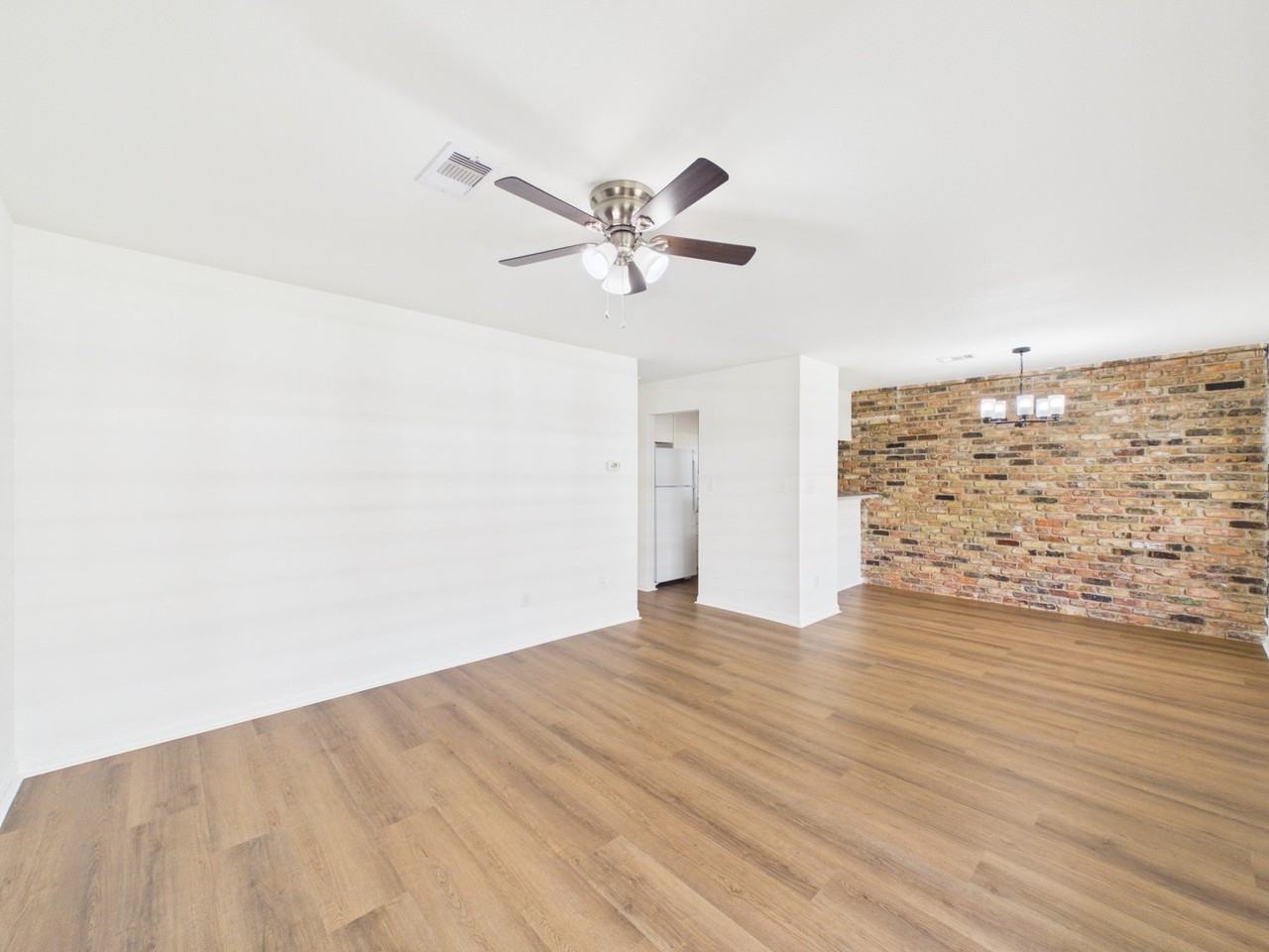 5343 Richmond Ave Unit 21 - Photo 6 of 30