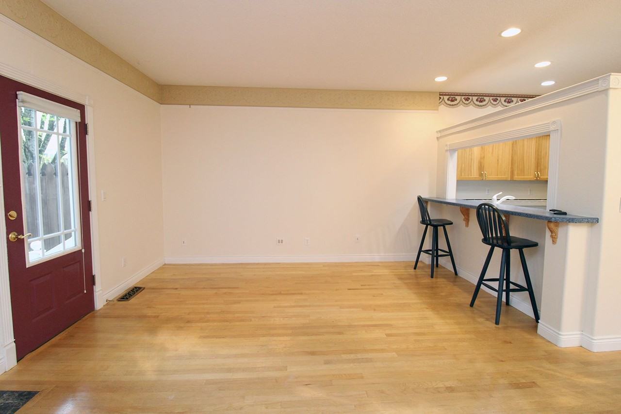 1209 Se Sherrett St - Photo 5 of 32