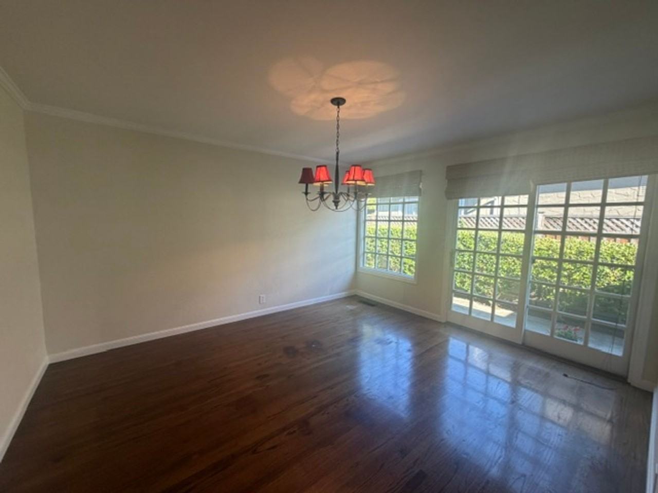 1227 Nadina St - Photo 4 of 14