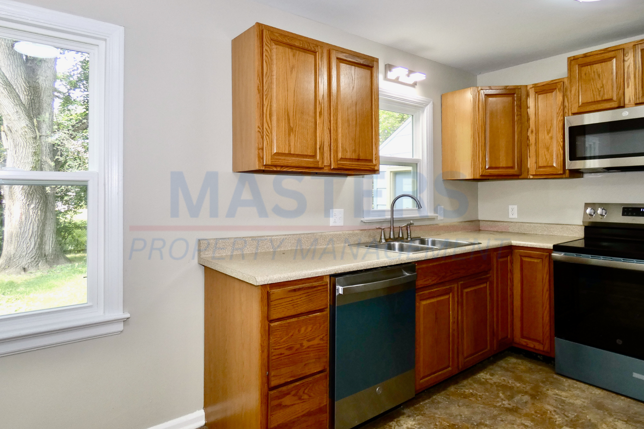 3453 Saint Bernard Dr - Photo 5 of 21