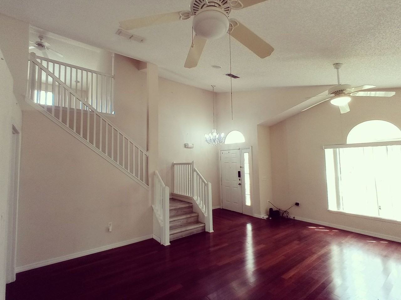 17411 Woodcrest Way - Photo 6 of 47