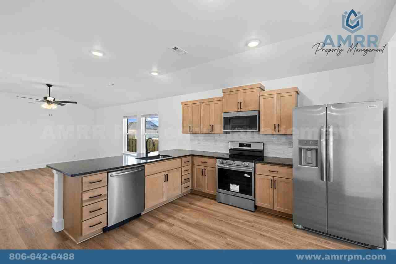 1804 Ferguson St - Photo 6 of 38