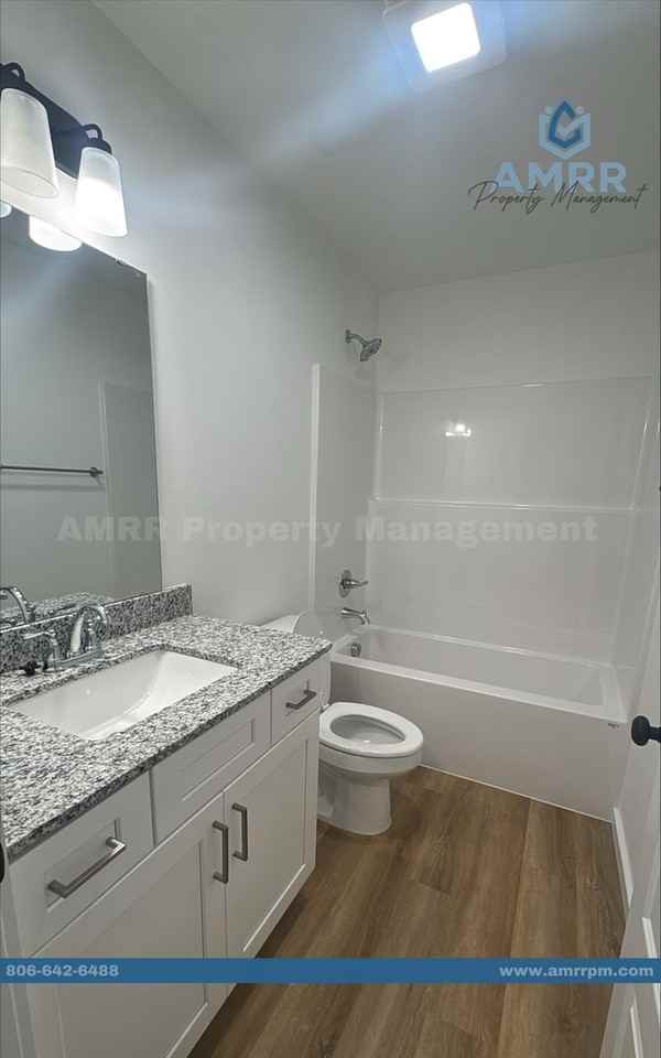 1833 Porter St - Photo 6 of 14