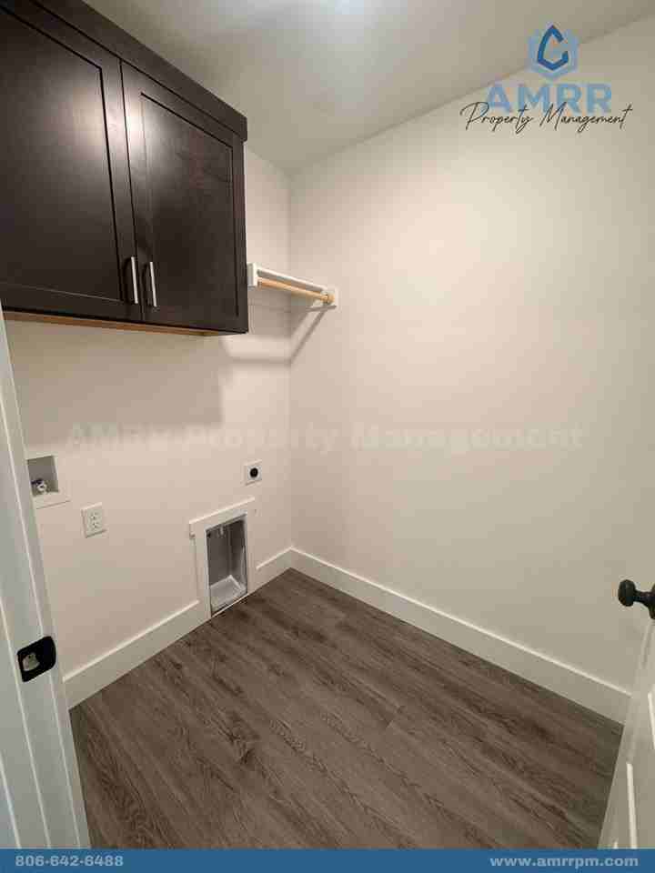 1905 Porter St - Photo 6 of 29