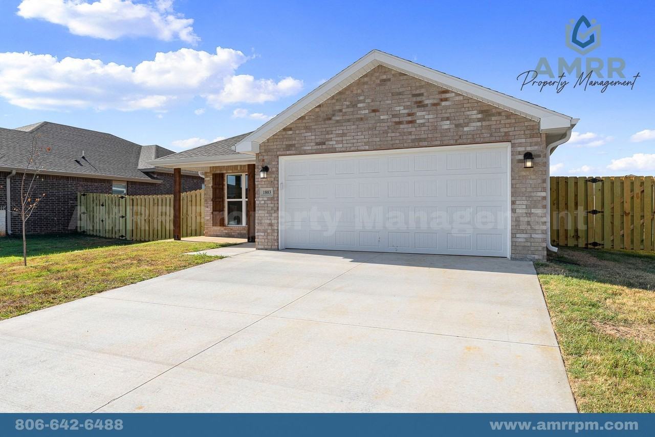 1803 Ferguson St - Photo 4 of 33
