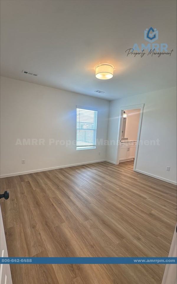 1909 Porter St - Photo 6 of 22