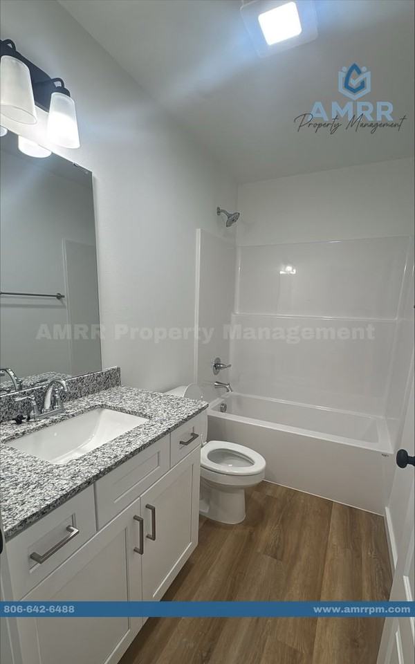 1917 Porter St - Photo 4 of 22
