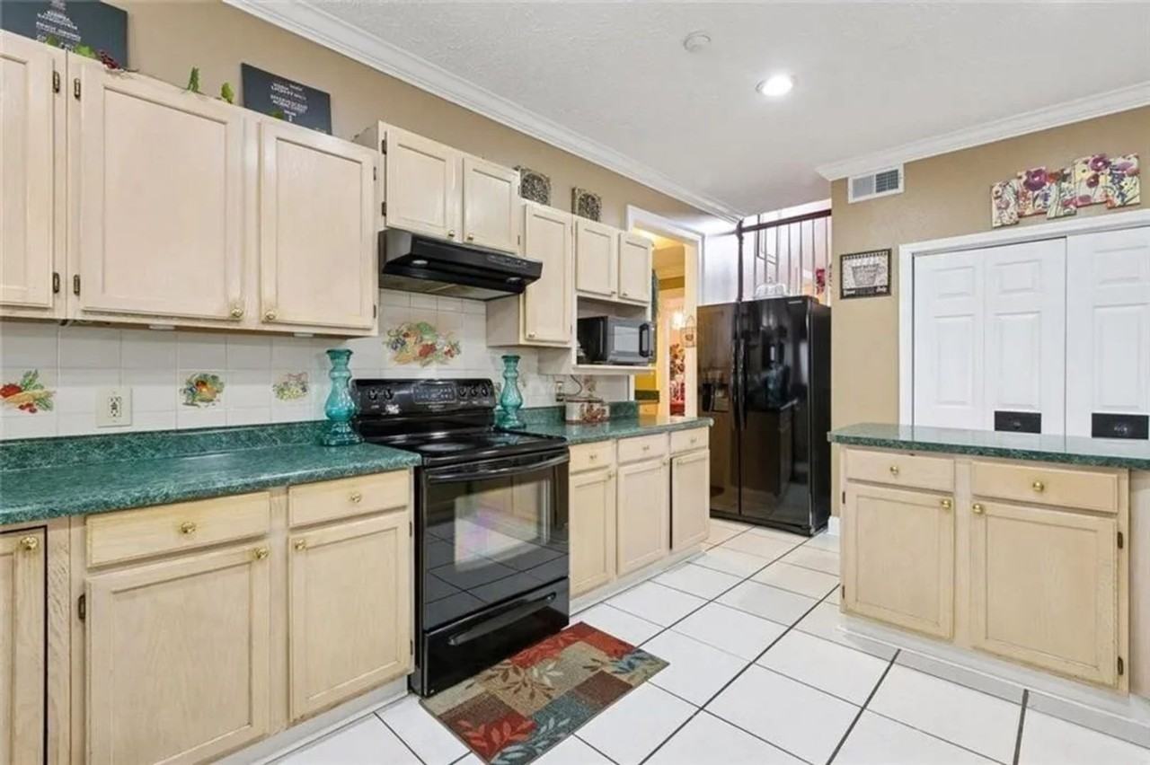 2565 Kismet St - Photo 2 of 23