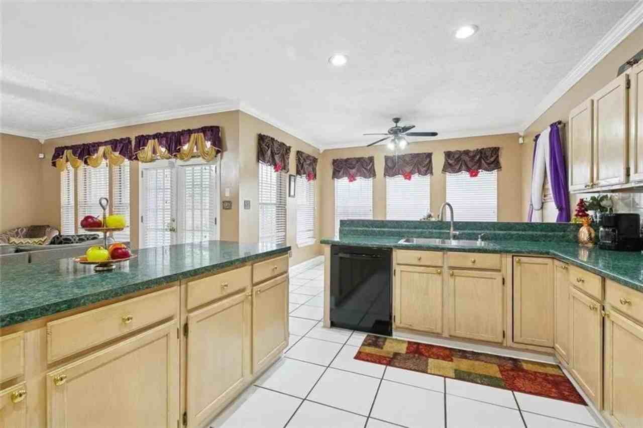2565 Kismet St - Photo 3 of 23