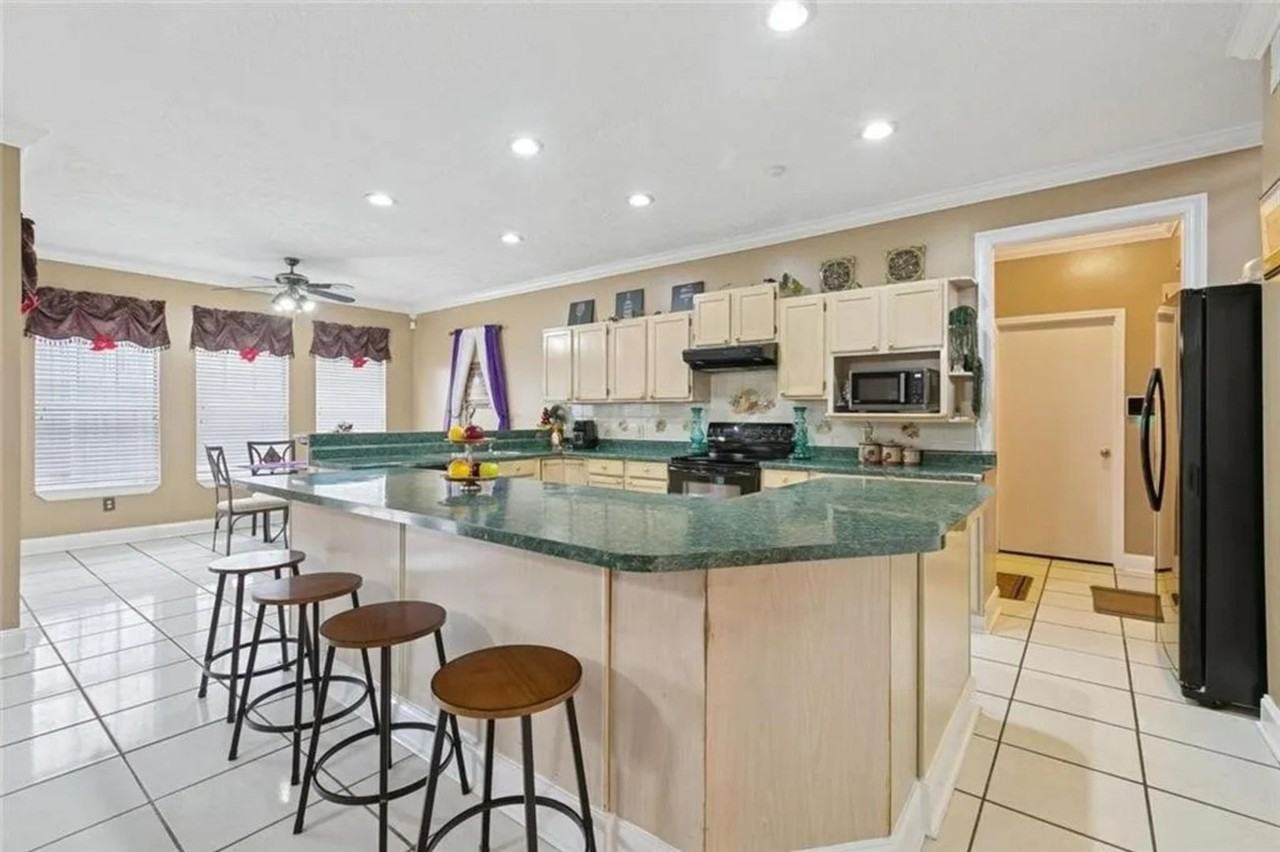 2565 Kismet St - Photo 5 of 23