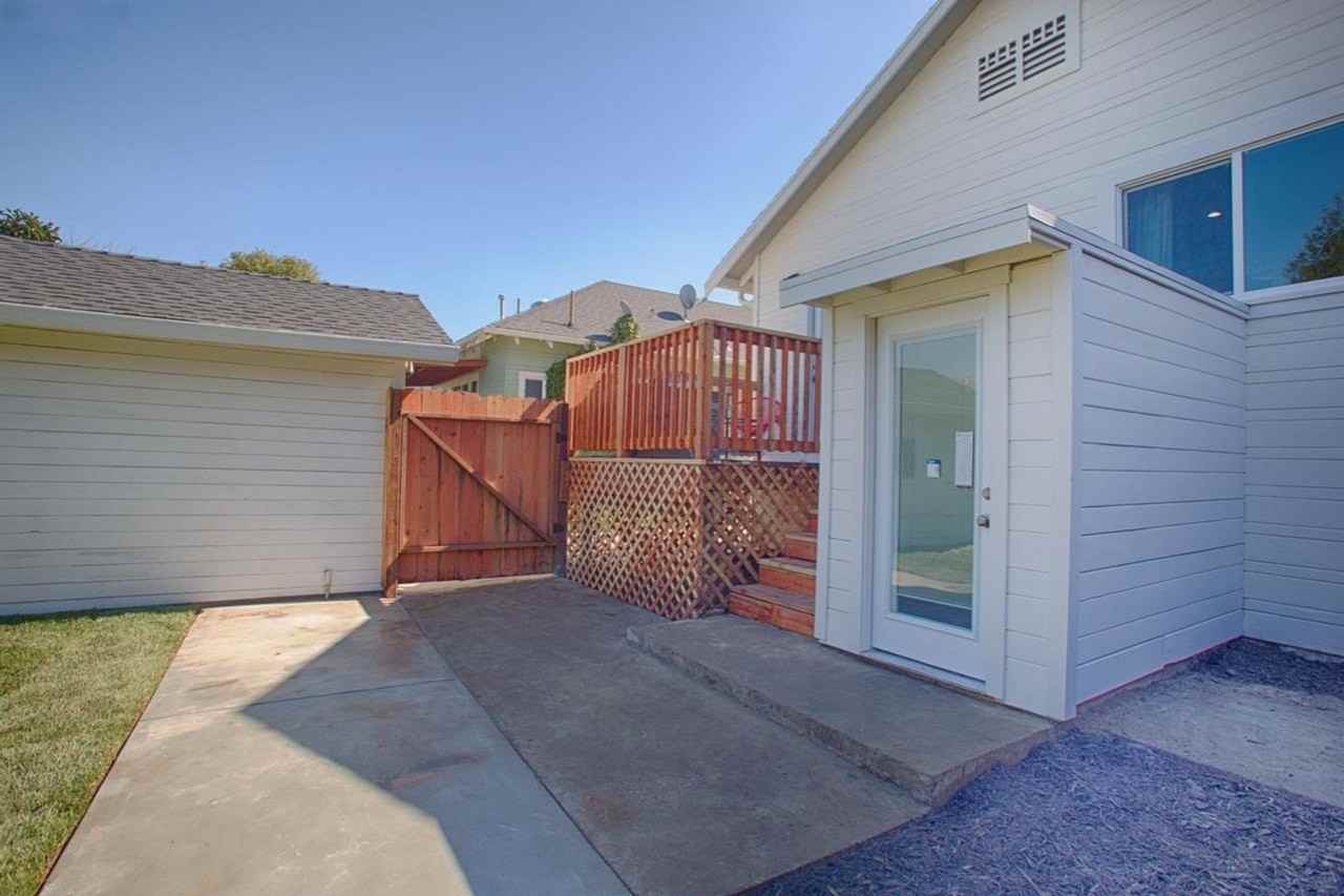 154 Harlan St - Photo 4 of 16