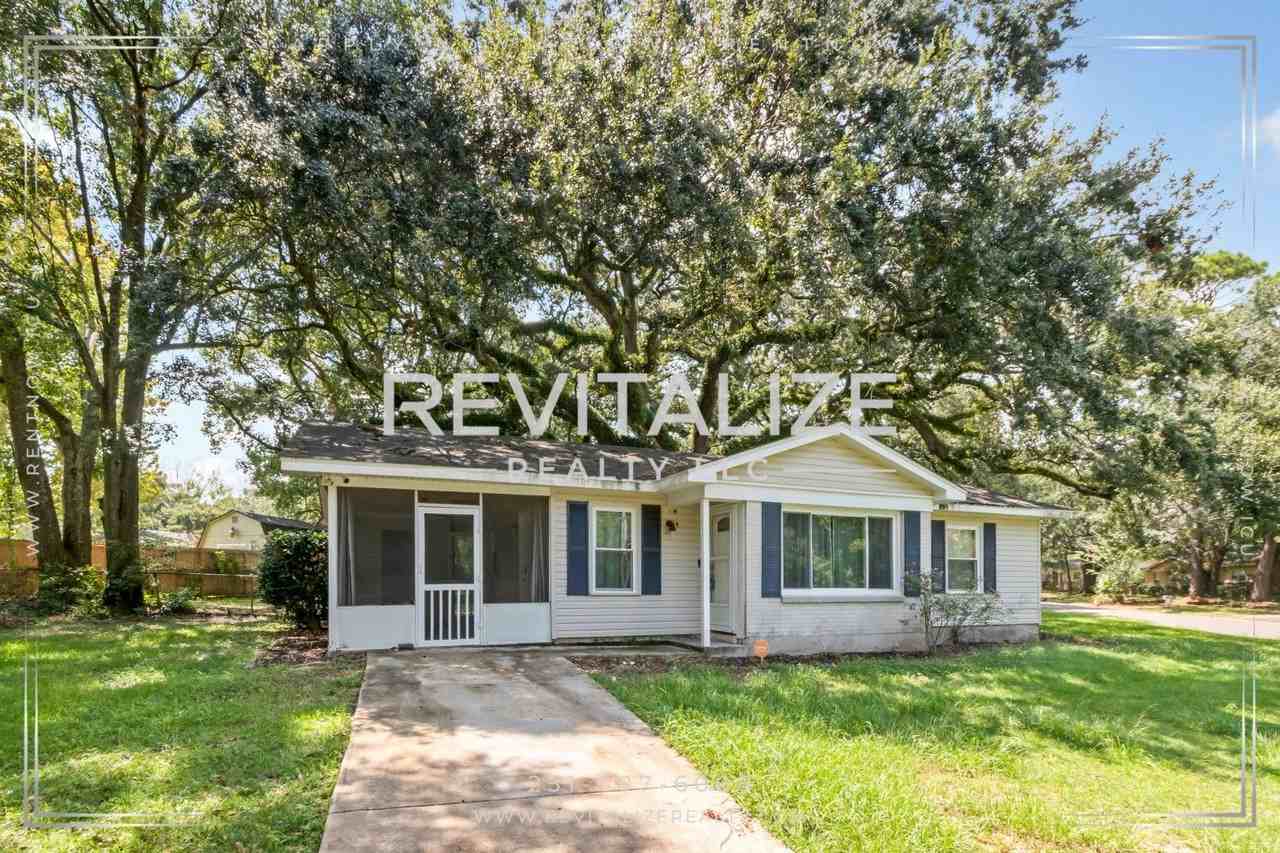 4053 Sallie Ct - Photo 5 of 36