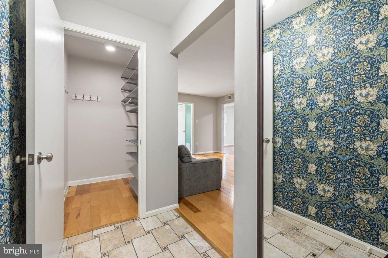 2401 Normandy Square Pl - Photo 2 of 30