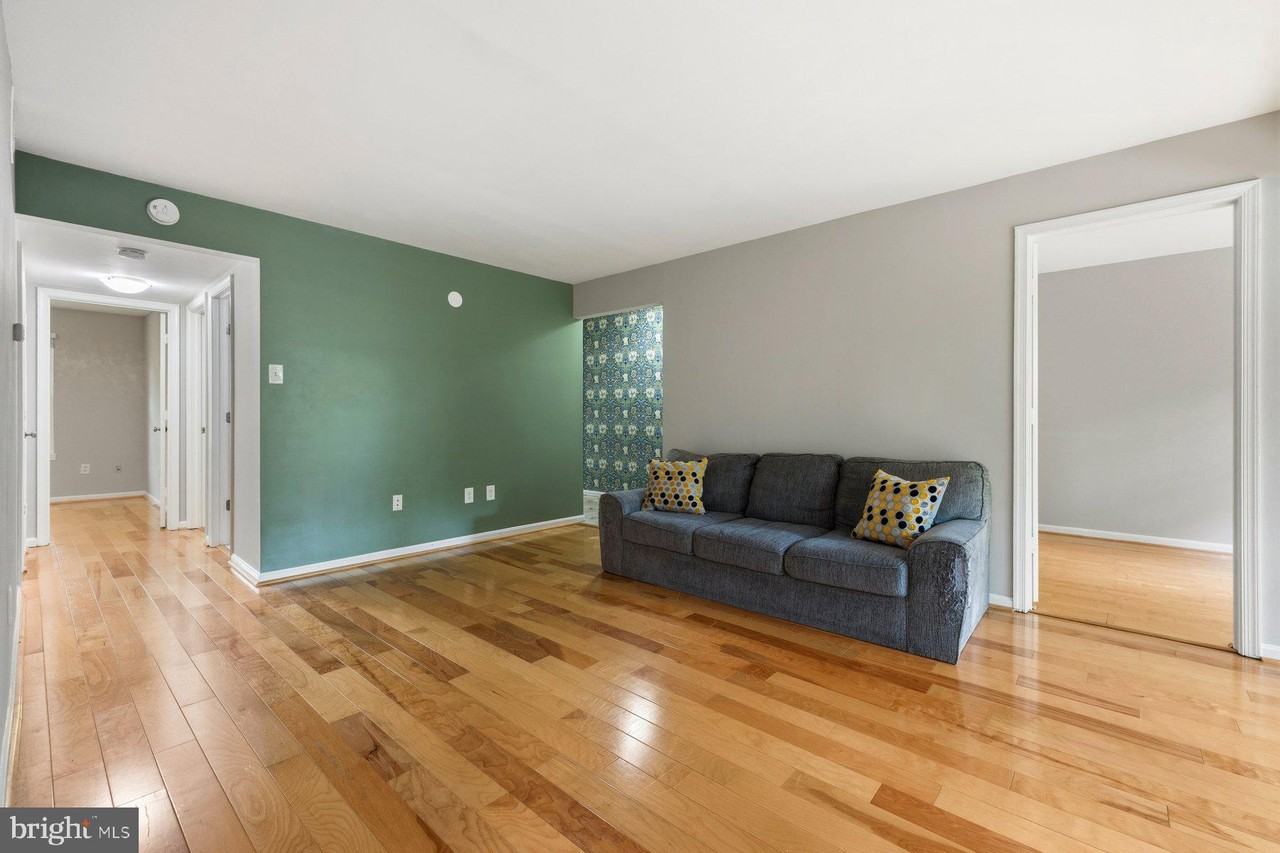 2401 Normandy Square Pl - Photo 7 of 30