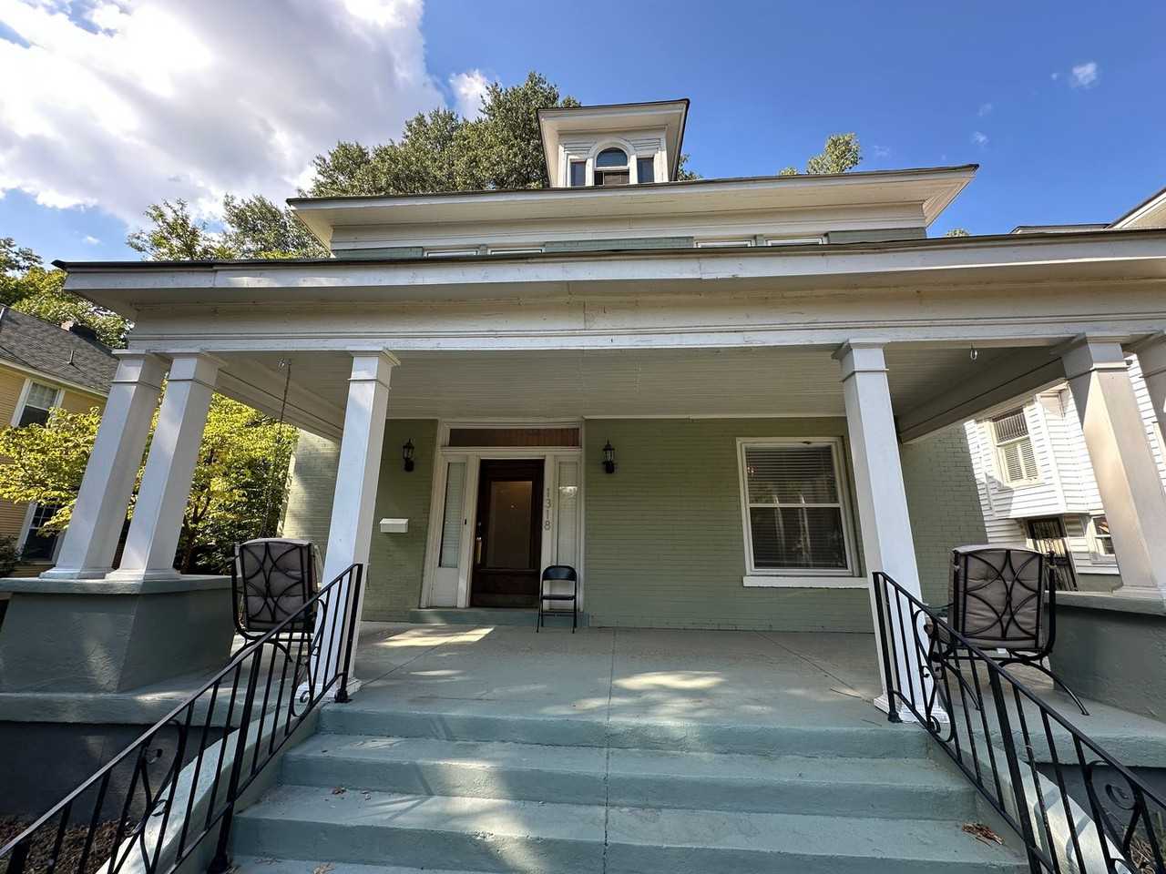 1318 Harbert Ave - Photo 2 of 13