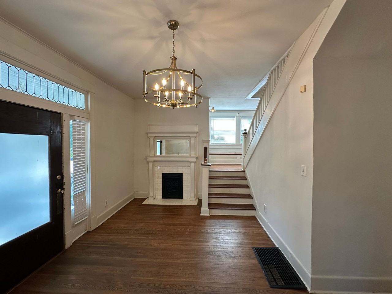 1318 Harbert Ave - Photo 3 of 13