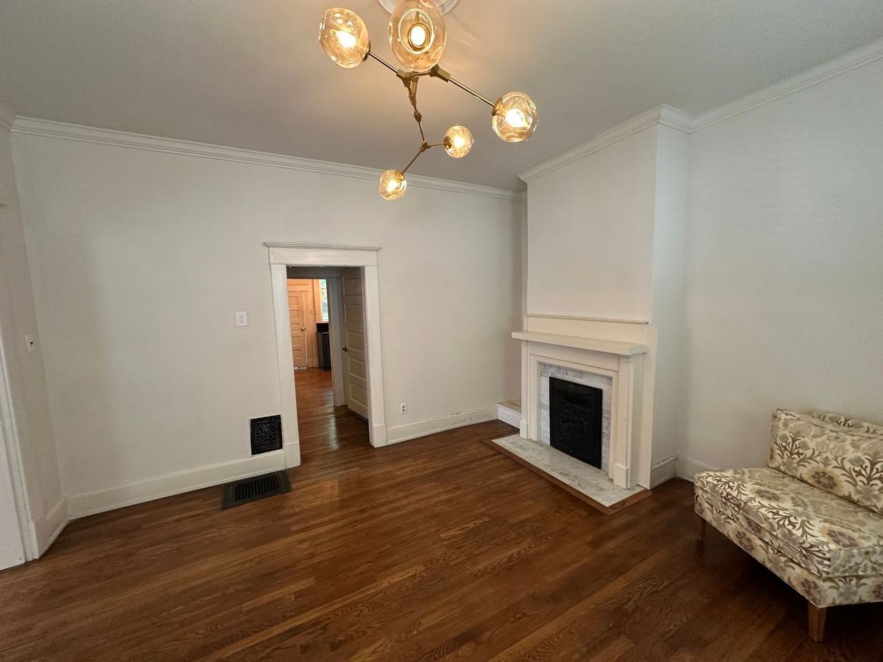 1318 Harbert Ave - Photo 4 of 13