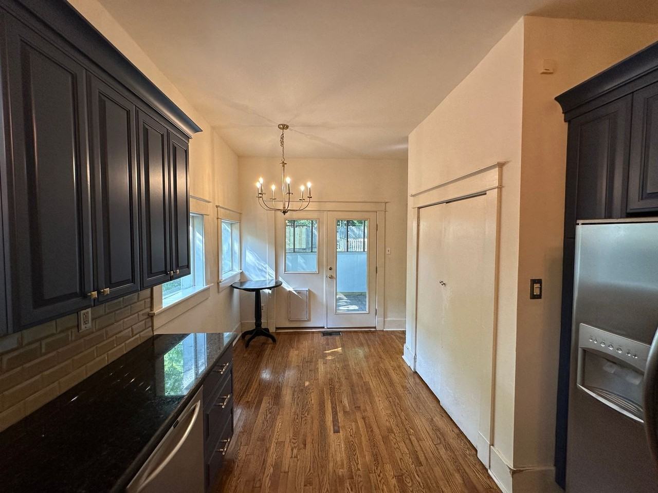 1318 Harbert Ave - Photo 6 of 13