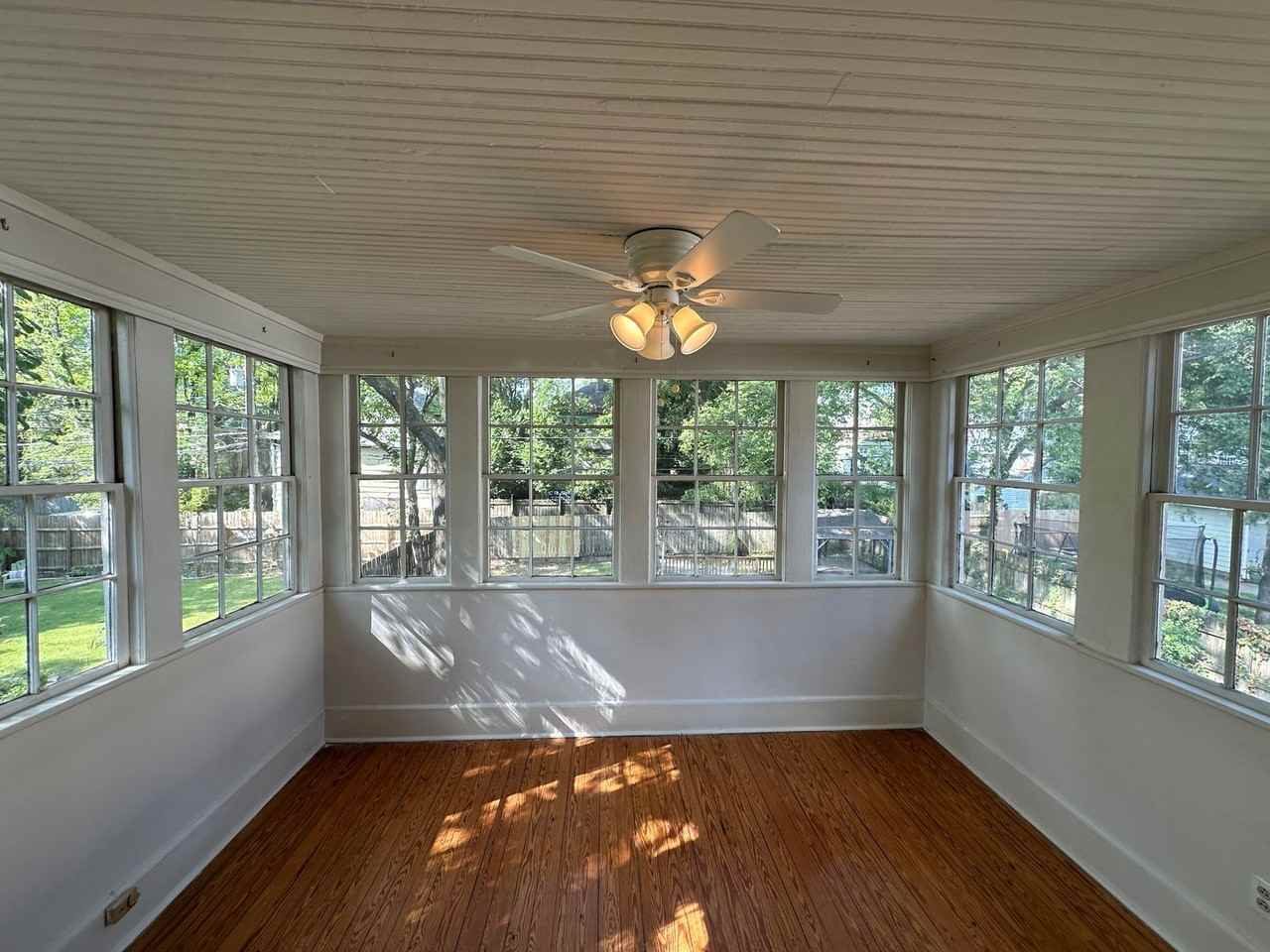 1318 Harbert Ave - Photo 7 of 13