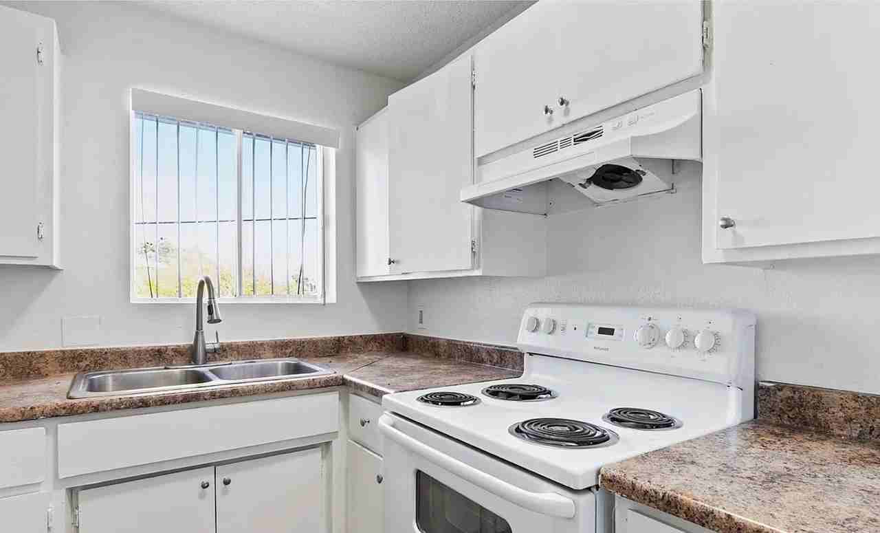 Glen Vista Apartments 2 - Photo 6 of 28