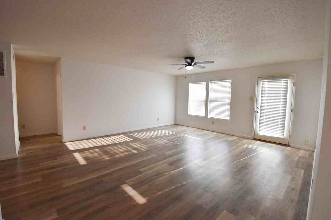 551 Runnymede Ct - Photo 5 of 20