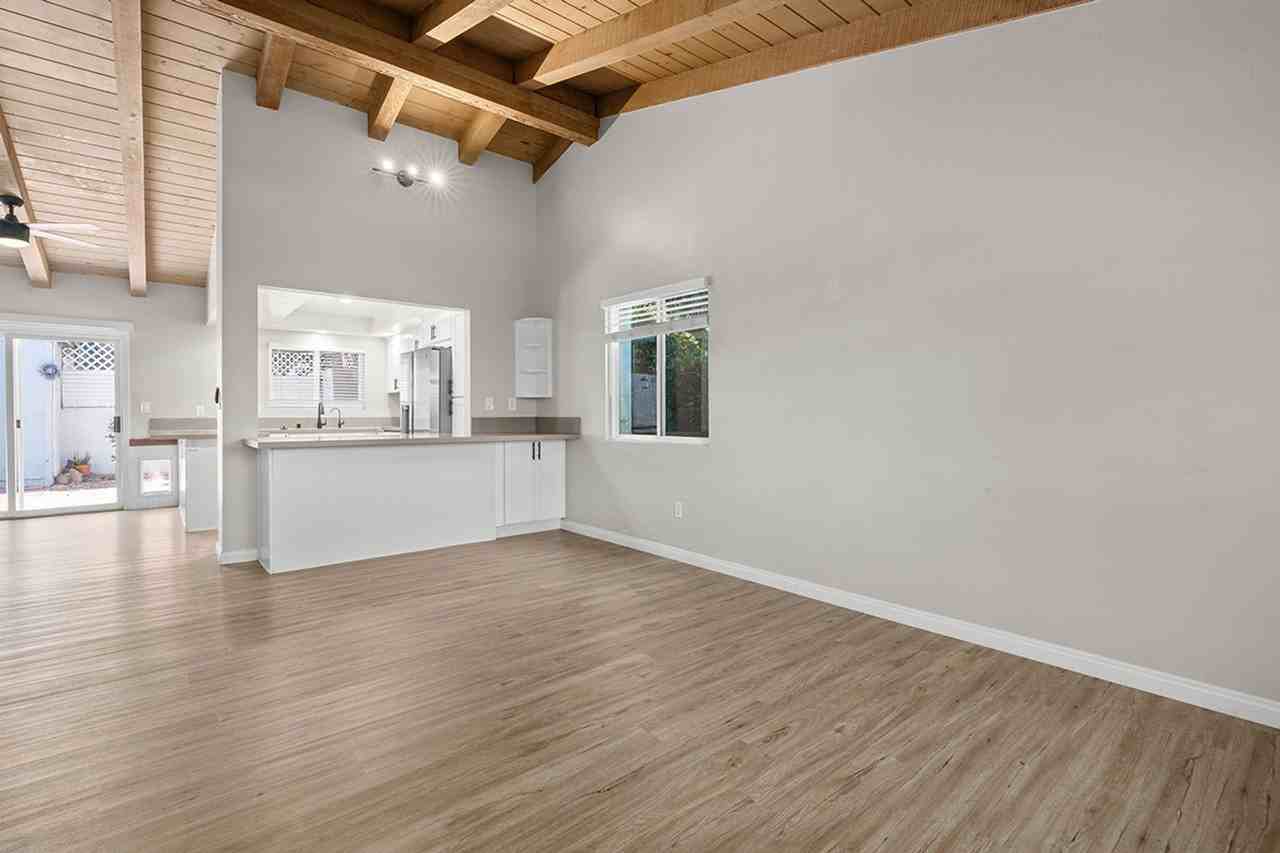 4174 Genesee Ave - Photo 6 of 35