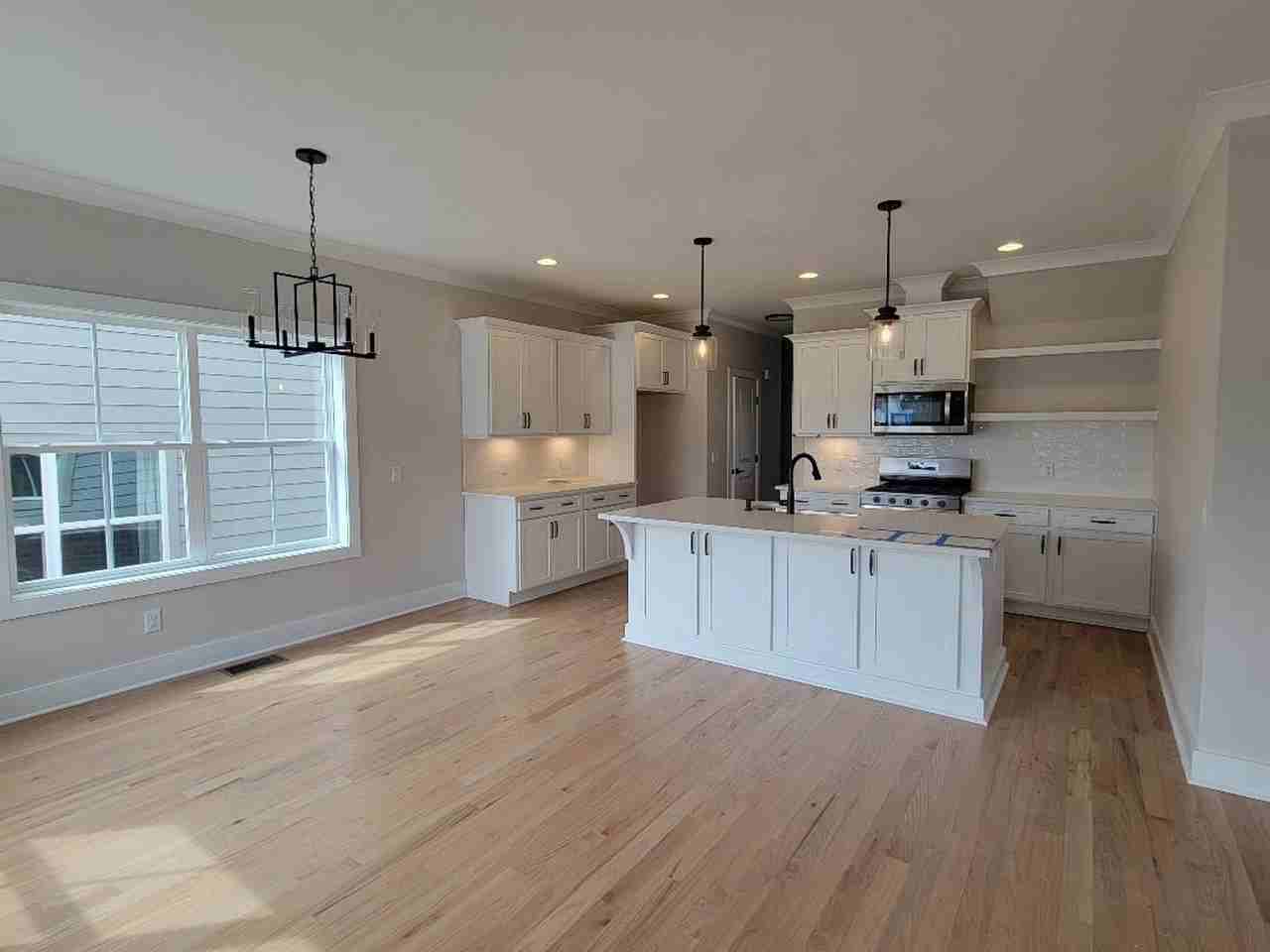 4810 Kintore Dr - Photo 5 of 14
