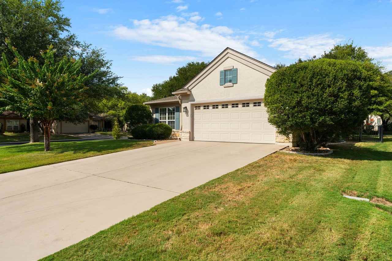 304 Klondike Dr - Photo 3 of 49