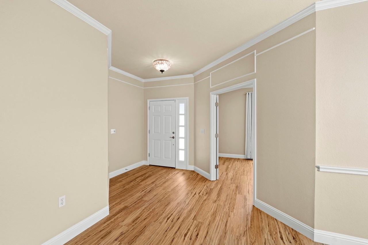 304 Klondike Dr - Photo 6 of 49