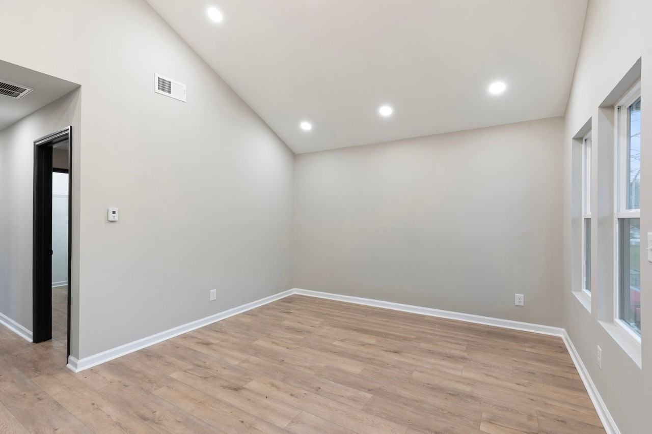 804 Martin St - Photo 3 of 29