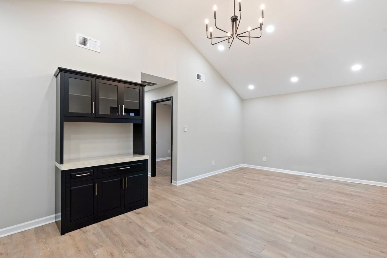 804 Martin St - Photo 7 of 29