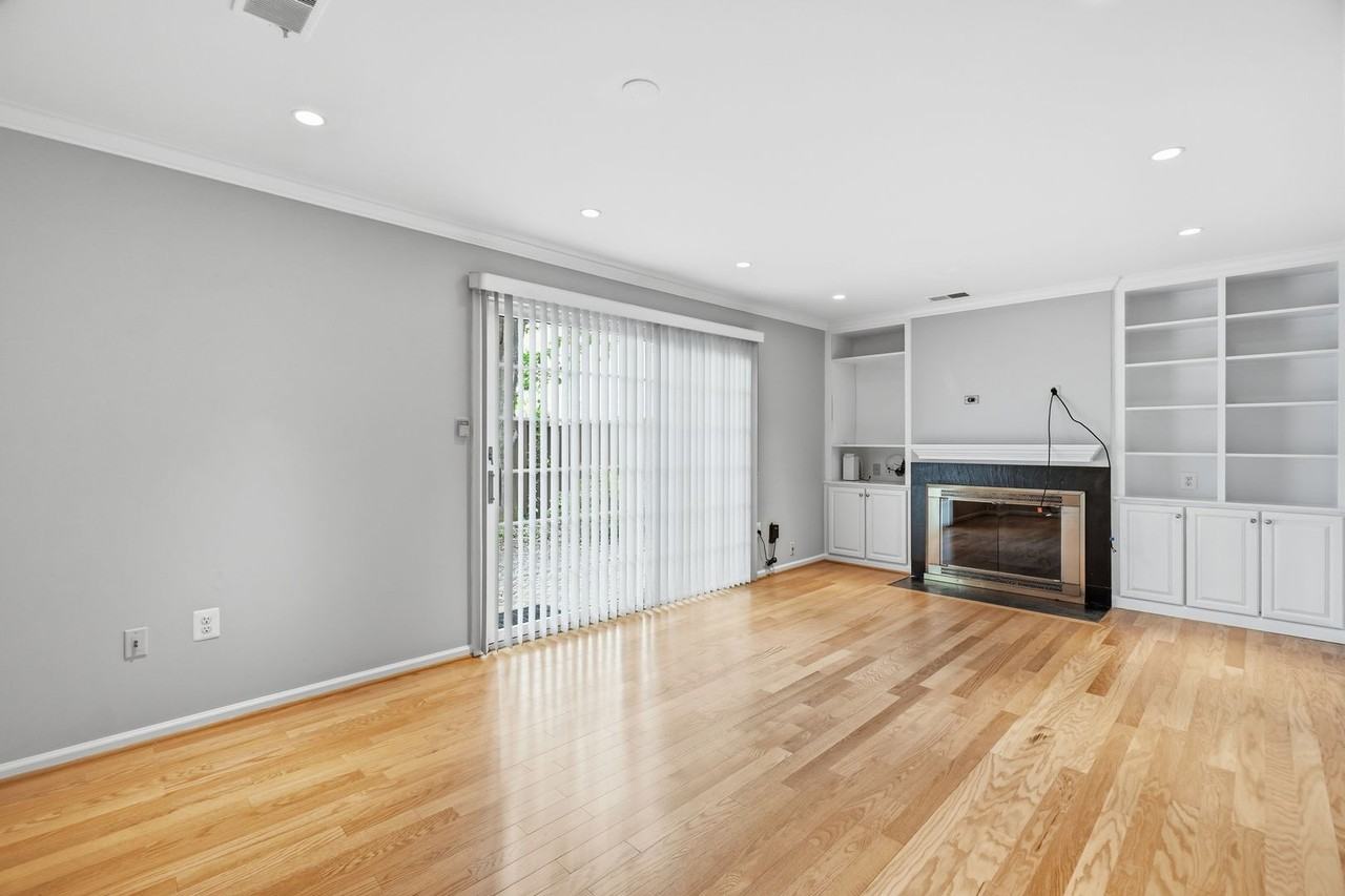 6924 Mclean Park Manor Ct - Photo 3 of 25