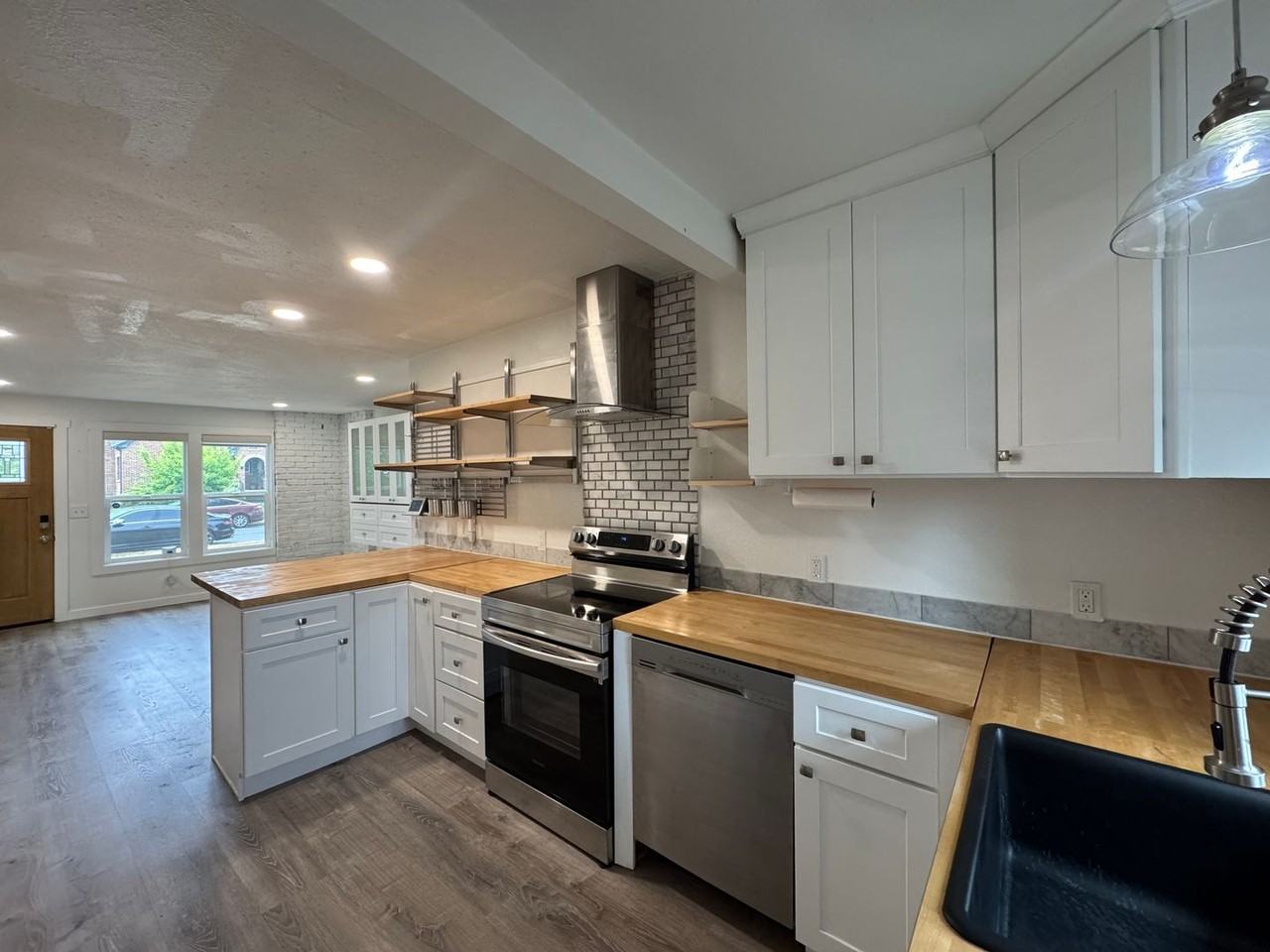 527 S 50th St - Photo 5 of 14