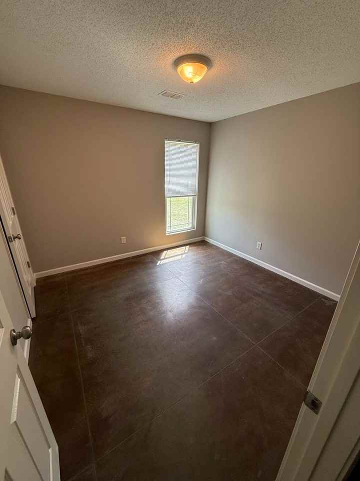 1264 Ball Park Ave Ne - Photo 5 of 9