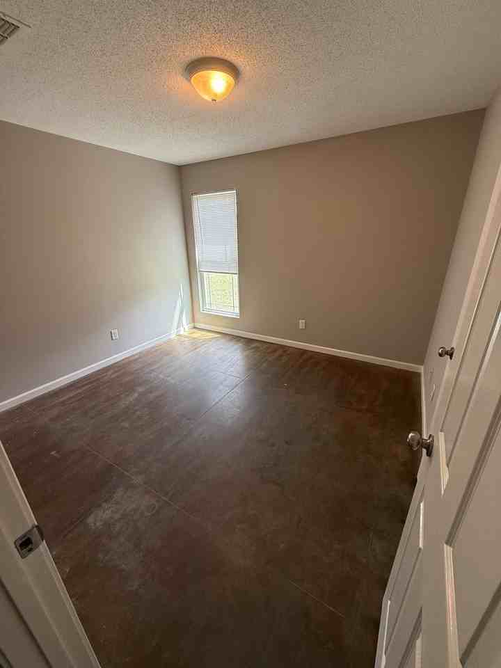 1264 Ball Park Ave Ne - Photo 6 of 9